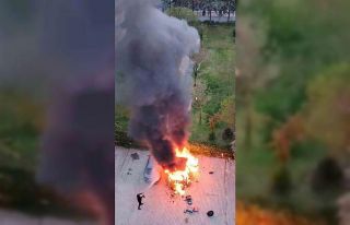 Diyarbakır’da site içinde korkutan yangın: Alevler...