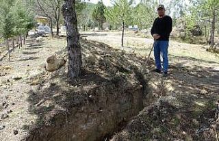 Dokuz kez ölümden döndü, mezarını kazmaya başladı