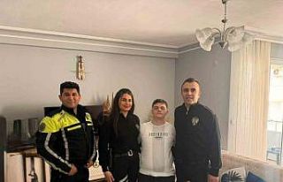 Down sendromlu Melik’e polis ekiplerinden doğum...