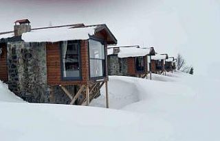 Dünyaca ünlü Handüzü Yaylası’nda kar etkisini...