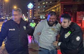 ’Dur’ ihtarına uymayan sürücü yaya olarak...