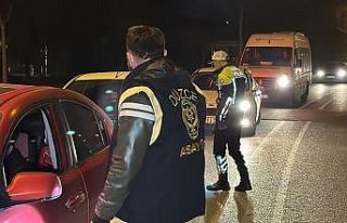 Düzce’de asayiş denetimlerinde yakalanan 58 şüpheliden...