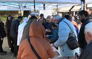 Edirne’de vatandaşlara 22 kilo Kakava kurabiyesi...