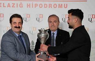 Elazığ Belediye Başkanlığı Koşusu’nda zafer...