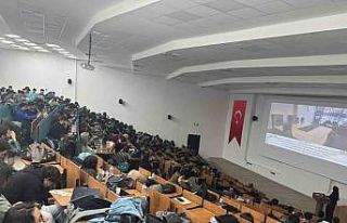 Elazığ’da tıp öğrencilerine kadına şiddetle...