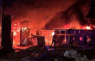 Erzincan’da işçi konteynerlerinde yangın paniği