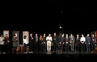 Erzurum Lisesi öğrencilerinden anlamlı sahne: "12...