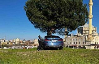 Esenler’de otomobil kamyonete çarptı: 6 yaralı