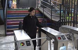 Esenyurt Ortaokulu’nda 6 yıldır uygulanan kartlı...