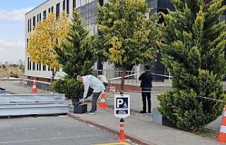 Eski eşini okuduğu fakültenin önünde öldüren...