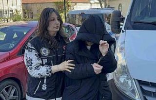 Evde uyuşturucuyla yakalanan kadın gözaltına alındı