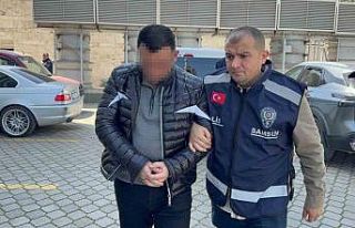 Fabrika müdürünün evinde cephanelik gibi silah...