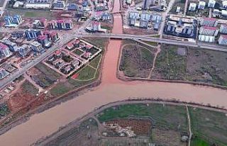 Fadlum Çayı Kızılırmak’a rengini verdi