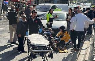 Fatih’te yolun karşısına geçmeye çalışan...