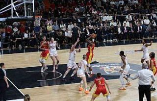 FIBA Kadınlar Avrupa Kupası’nda şampiyon ÇİMSA...