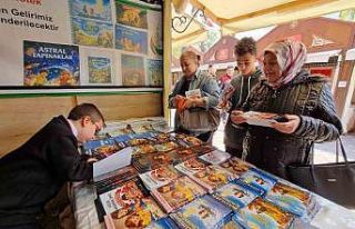 Filistinli akranları için hayal dünyalarını satırlara...