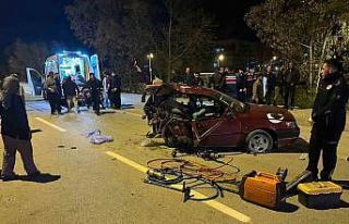 Finike-Kumluca yolunda kaza: 1 ölü, 5 yaralı