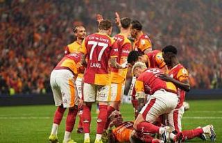 Galatasaray evindeki yenilmezlik serisini derbide...