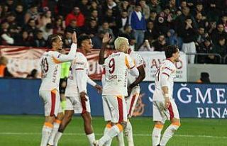 Galatasaray, Fenerbahçe ile puan farkını 4’e...