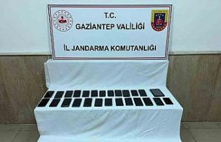Gaziantep’te 2 milyon TL değerinde kaçak telefon...
