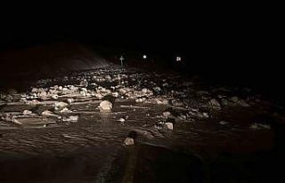 Gercüş’te heyelan: Mahsur kalan vatandaşlar kurtarıldı