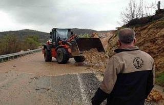 Gercüş’te sağanak yağış sel getirdi
