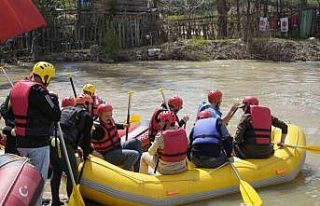 Gümüşhane’de Kelkit Çayı’nda rafting heyecanı