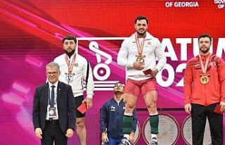 Hakan Şükrü Kurnaz, koparmada bronz kazandı