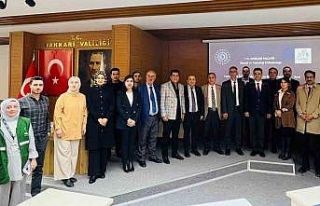 Hakkari’de “Yeni Nesil İletişim” paneli düzenlendi