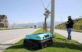 Hatay Büyükşehir Belediyesi’nden yeşil alanlara...