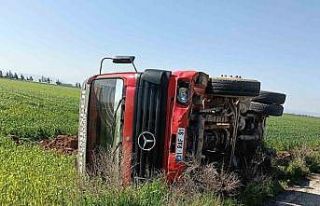 Hatay’da sürücüsünün kontrolünü kaybettiği...