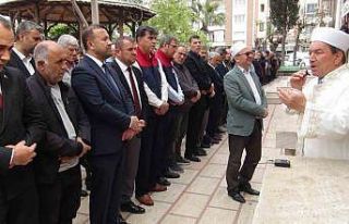 İmamın titreyen sesiyle konuşması duygulandırdı