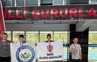 İnegöllü minik yüzücülerden 18 madalyalık gurur