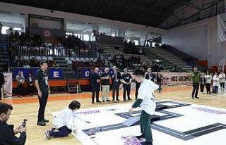 İnegöl’ün mucitleri robotlarını yarıştırdı