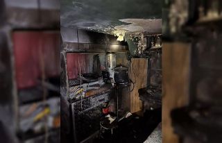 İş yerinin mutfağında çıkan yangın büyümeden...
