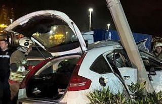 İskenderun’da hurdaya dönen otomobilin sürücüsü...