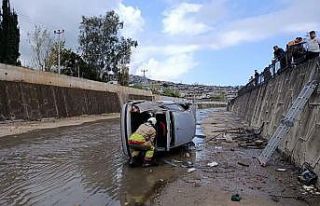 İskenderun’da kanala düşen otomobildeki 2 kişi...