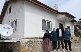 Isparta Belediyesi’nden evi yanan aileye yeni ev