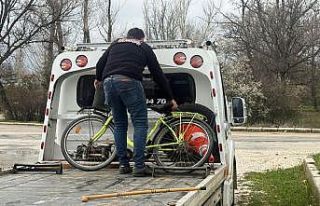 Isparta’da kazada 83 yaşındaki bisikletli ağır...