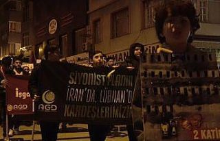 İsrail’in zulmünü protesto etmek için Netanyahu’yu...