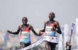 İstanbul Yarı Maratonu’nu erkeklerde Alex Matata,...