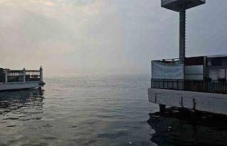 İstanbul’da yoğun sis: Boğaz hattı trafiğe...