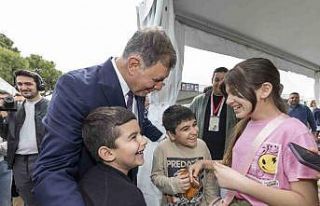 İZKİTAP-7. İzmir Kitap Fuarı kapılarını açtı