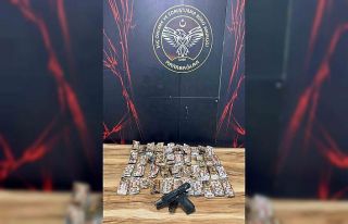 İzmir’de suç delillerini gizlemek için evi yakan...