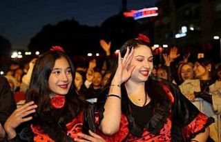 İzmit sokaklarında renkli etkinlik