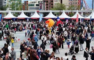 İzmit’te 23 Nisan’a uluslararası ilgi: Çocuklar...