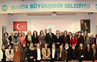 Kadın belediye başkanları Manisa’da buluştu