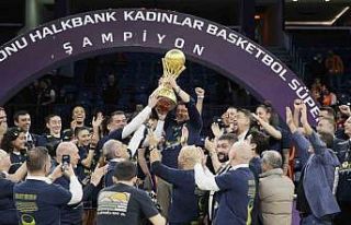 Kadınlar basketbolda şampiyon Fenerbahçe