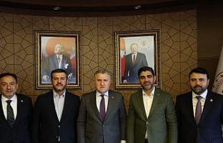 Karabük heyeti Gençlik ve Spor Bakanı Bak ile görüştü
