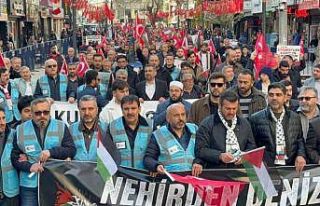 Karabük’te yüzlerce kişi Gazze için yürüdü